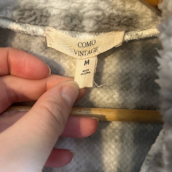 Como Vintage Gray Fleece Pullover - Picture 6 of 11